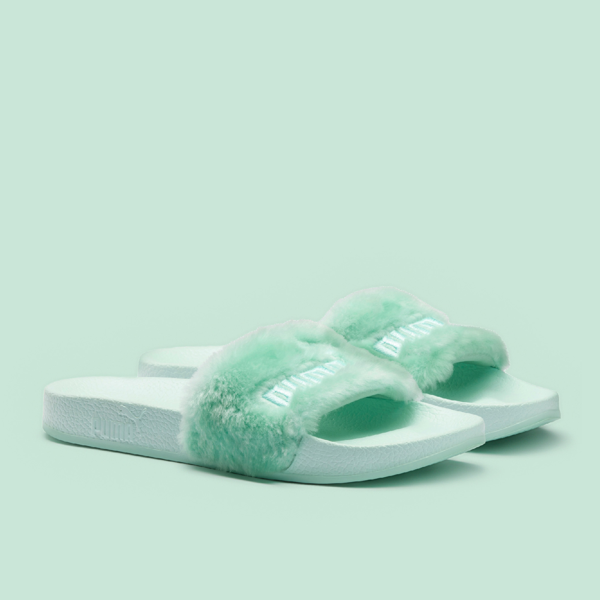 Fenty x puma fluffy slides best sale